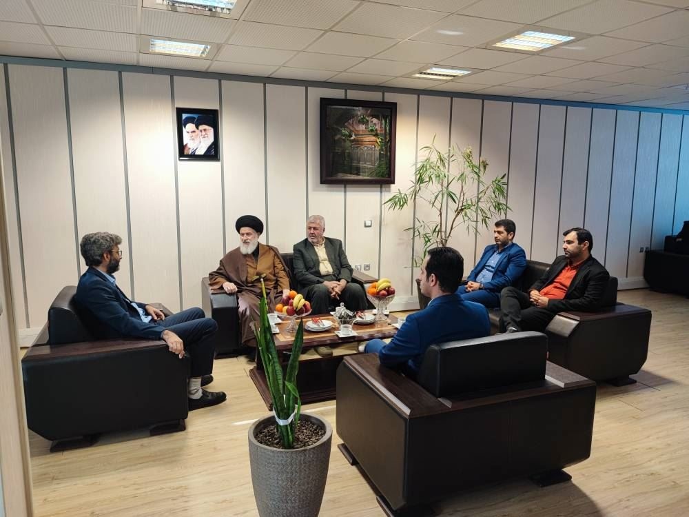 بانک قرضالحسنه مهر ایران پرچمدار مهربانی است بانک قرضالحسنه مهر ایران پرچمدار مهربانی است