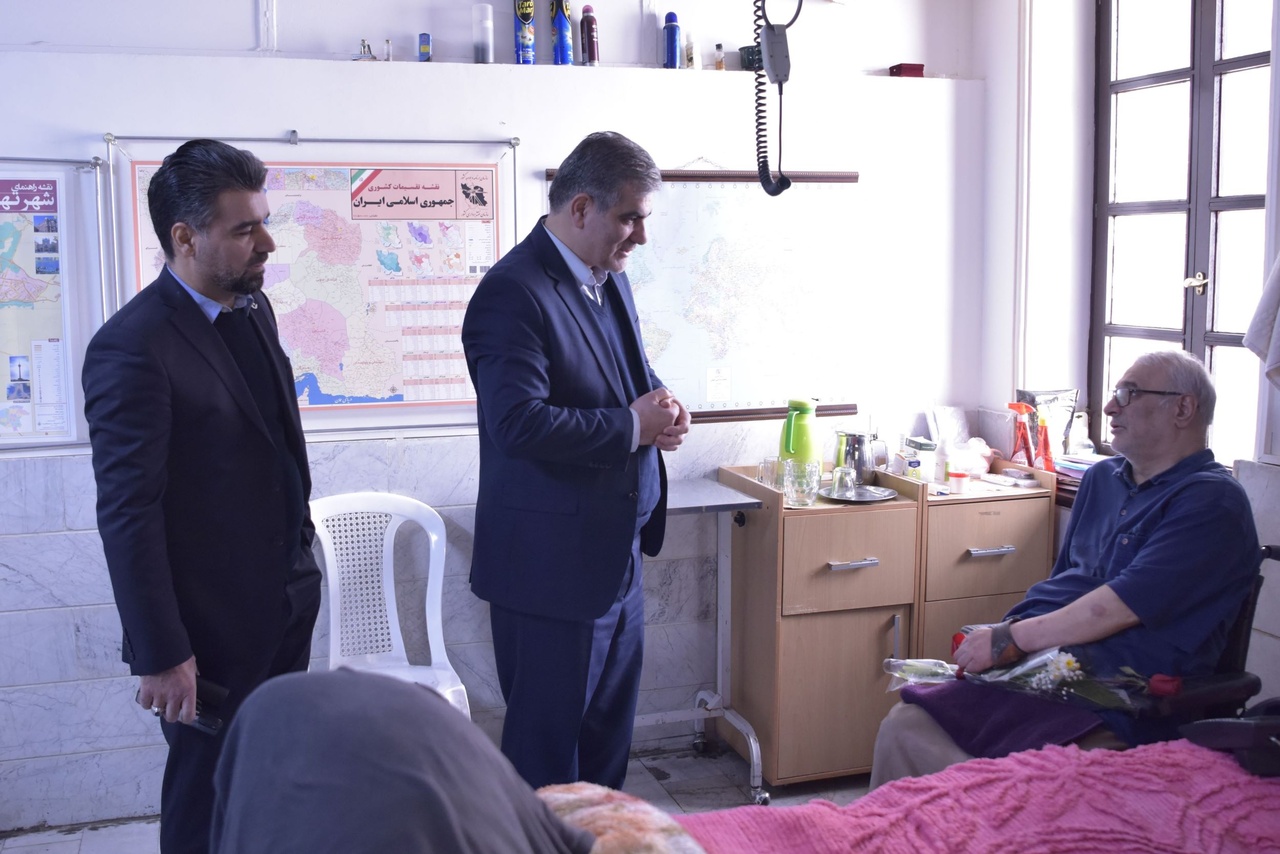 بازدید مدیرعامل بانک قرضالحسنه مهر ایران از مرکز توانبخشی جانبازان ثارالله