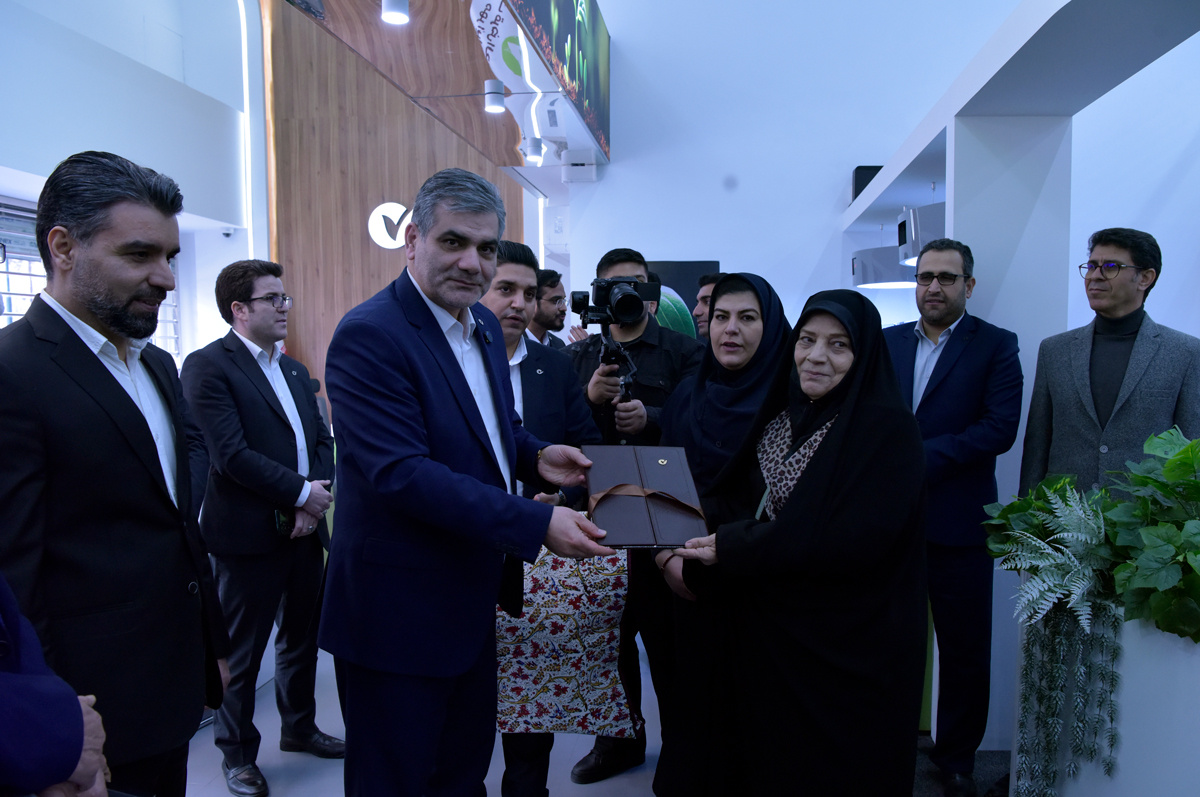 ساختمان جدید شعبه مستقل مرکزی بانک قرضالحسنه مهر ایران افتتاح شد