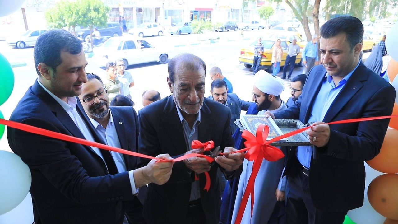 ساختمان جدید شعبه «بم» بانک قرض‌الحسنه مهر ایران افتتاح شد 