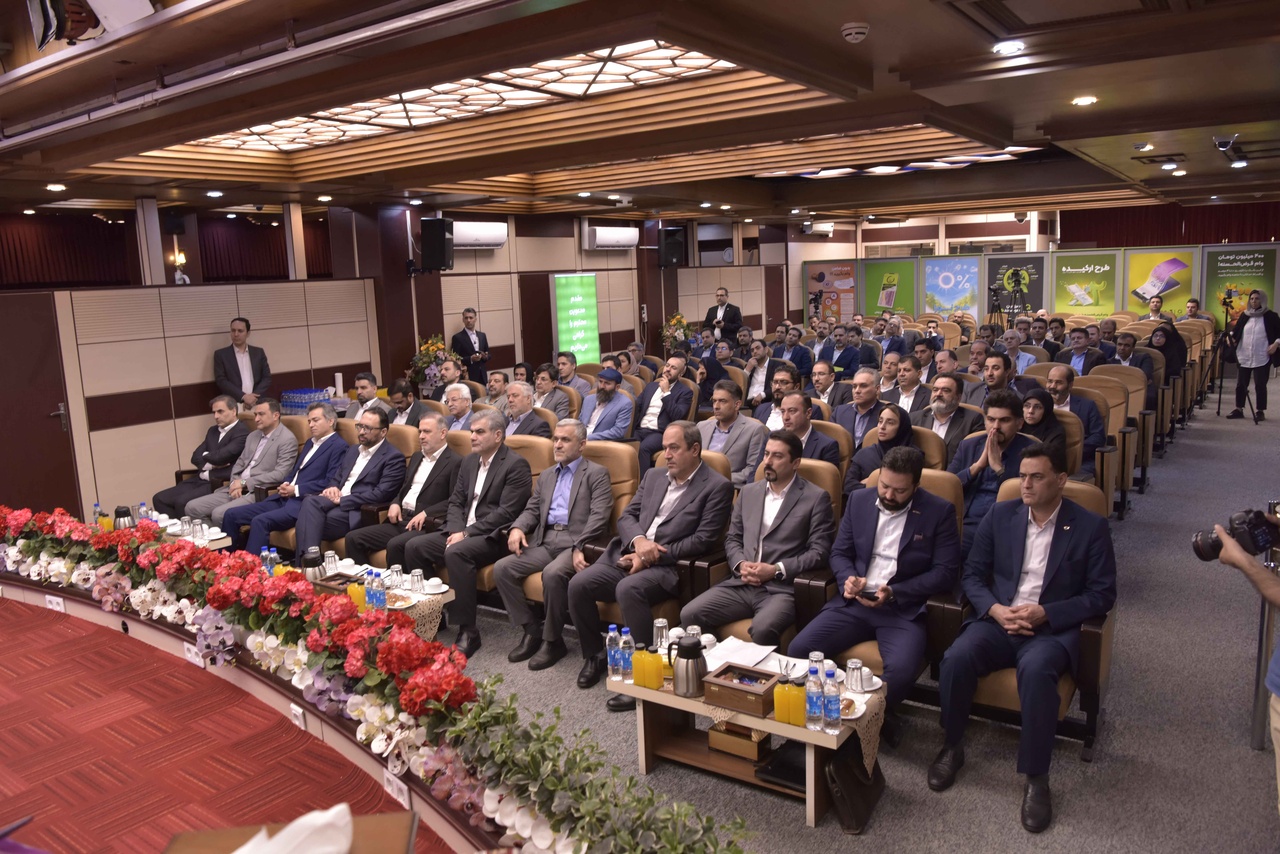 بانک قرضالحسنه مهر ایران آماده جهش از ۲۰ به ۴۰ میلیون مشتری میشود