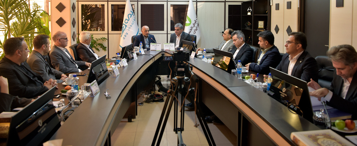 بانک قرض‌الحسنه مهر ایران و بیمه دی تفاهم‌نامه همکاری امضا کردند