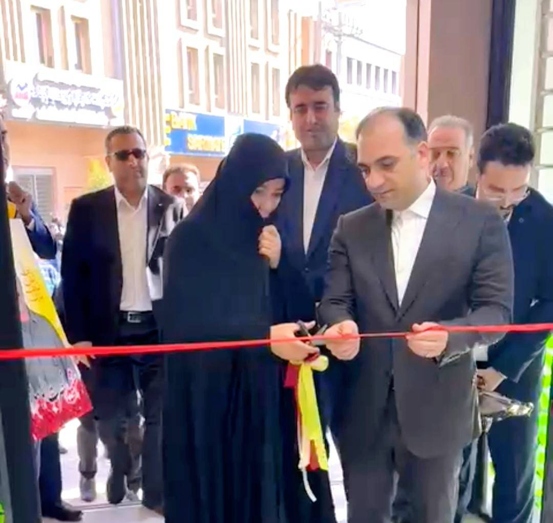 ساختمان جدید ۲ شعبه بانک در اصفهان افتتاح شد