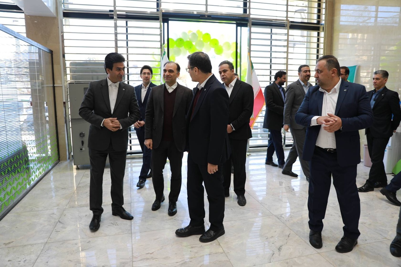 افتتاح شعب «هنگام» و «پردیس» بانک قرضالحسنه مهر ایران در تهران افتتاح شعب «هنگام» و «پردیس» بانک قرضالحسنه مهر ایران در تهران
