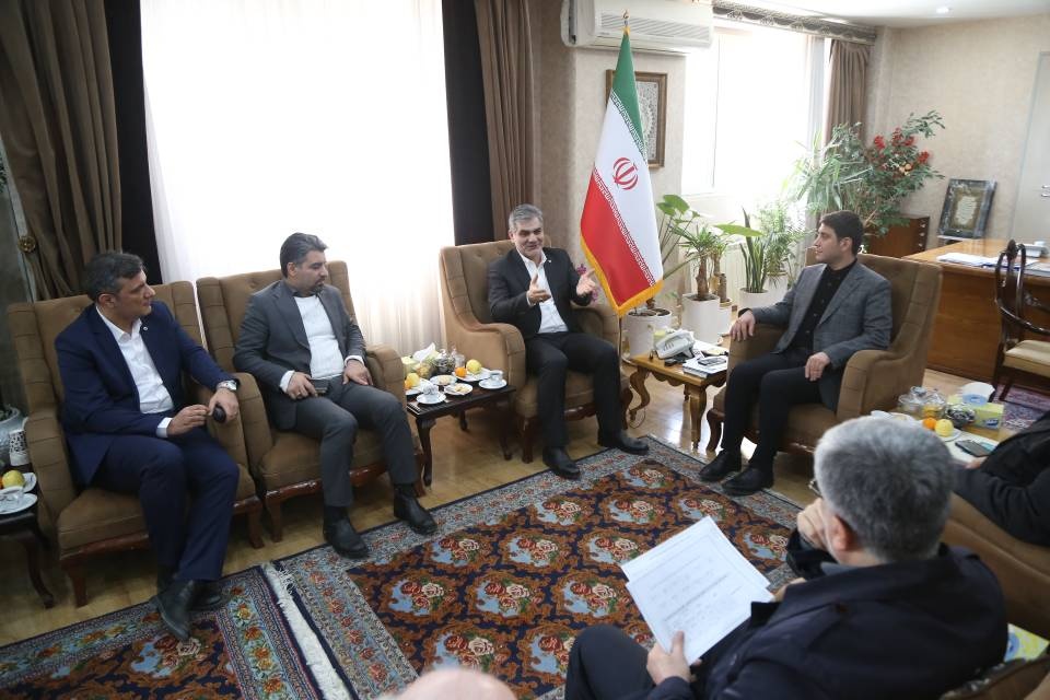 دیدار مدیرعامل بانک قرض الحسنه مهر ایران با استاندار کردستان