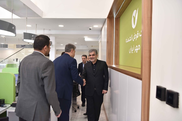 بازدید مدیرعامل بانک قرض‌الحسنه مهر ایران از شعب بانک در شهر تهران