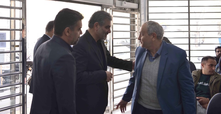 بازدید مدیرعامل بانک قرض‌الحسنه مهر ایران از شعب بانک در شهر تهران