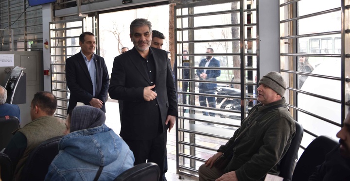 بازدید مدیرعامل بانک قرض‌الحسنه مهر ایران از شعب بانک در شهر تهران