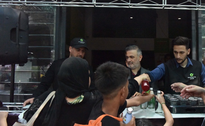 خدمت‌رسانی موکب کارکنان بانک مهر ایران در مراسم وداع با رهبر شهید انقلاب اسلامی