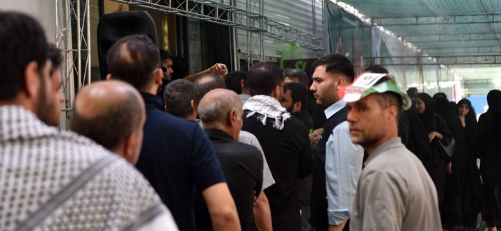 دومین روز خدمت‌رسانی موکب کارکنان بانک مهر ایران به عزاداران رهبر شهید انقلاب اسلامی