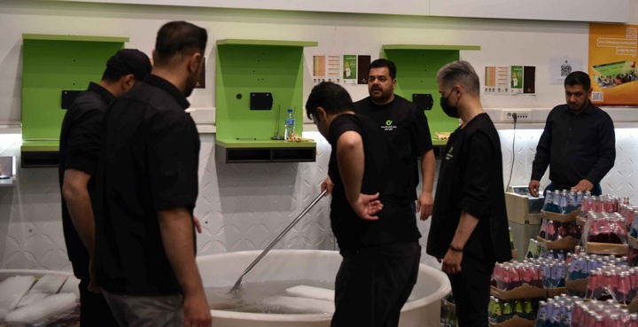 دومین روز خدمت‌رسانی موکب کارکنان بانک مهر ایران به عزاداران رهبر شهید انقلاب اسلامی