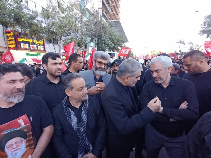 خدمت‌رسانی موکب کارکنان بانک مهر ایران به عزاداران رهبر شهید انقلاب اسلامی در مشهد مقدس